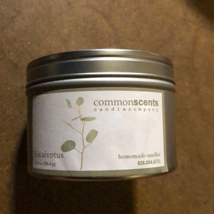 CommonScents Eucalyptus candle. 8.0oz